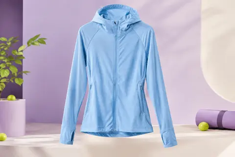 Veste de running bleu ciel à capuche, zip intégral, manches longues et poches latérales